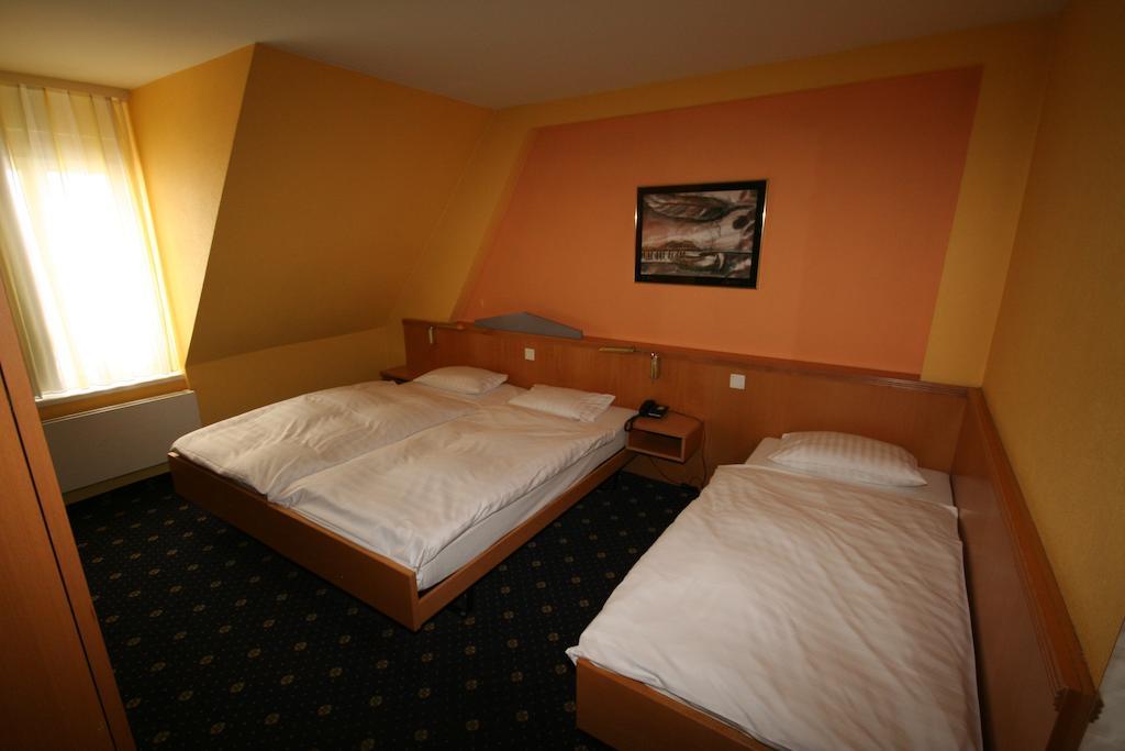 Hotel Regina Zurich Bagian luar foto